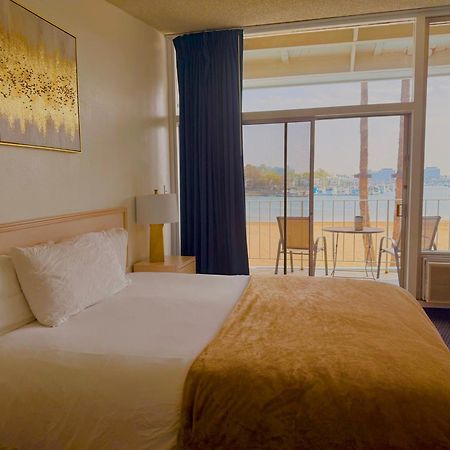 Foghorn Harbor Inn Marina del Rey Екстериор снимка