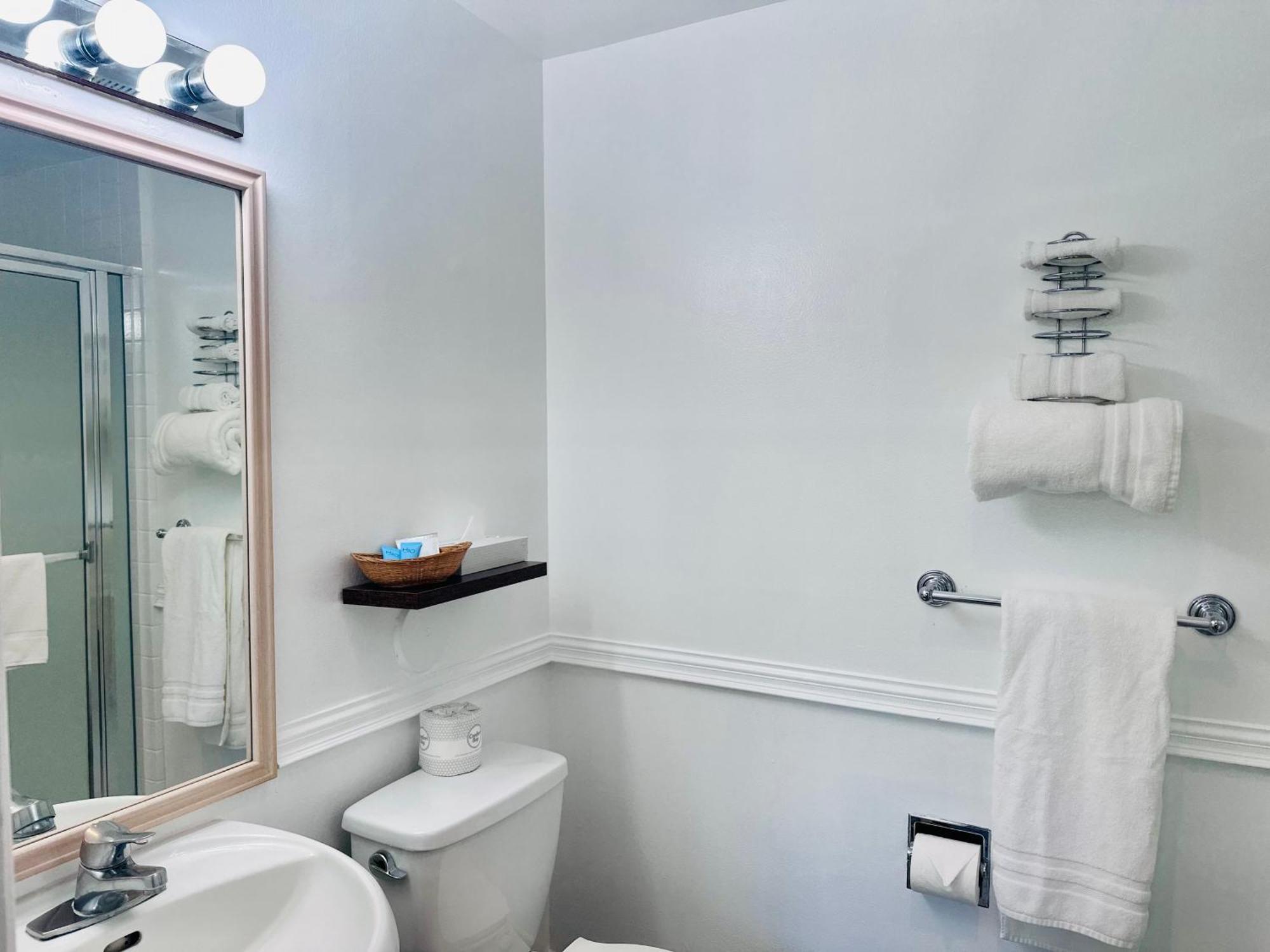 Foghorn Harbor Inn Marina del Rey Екстериор снимка