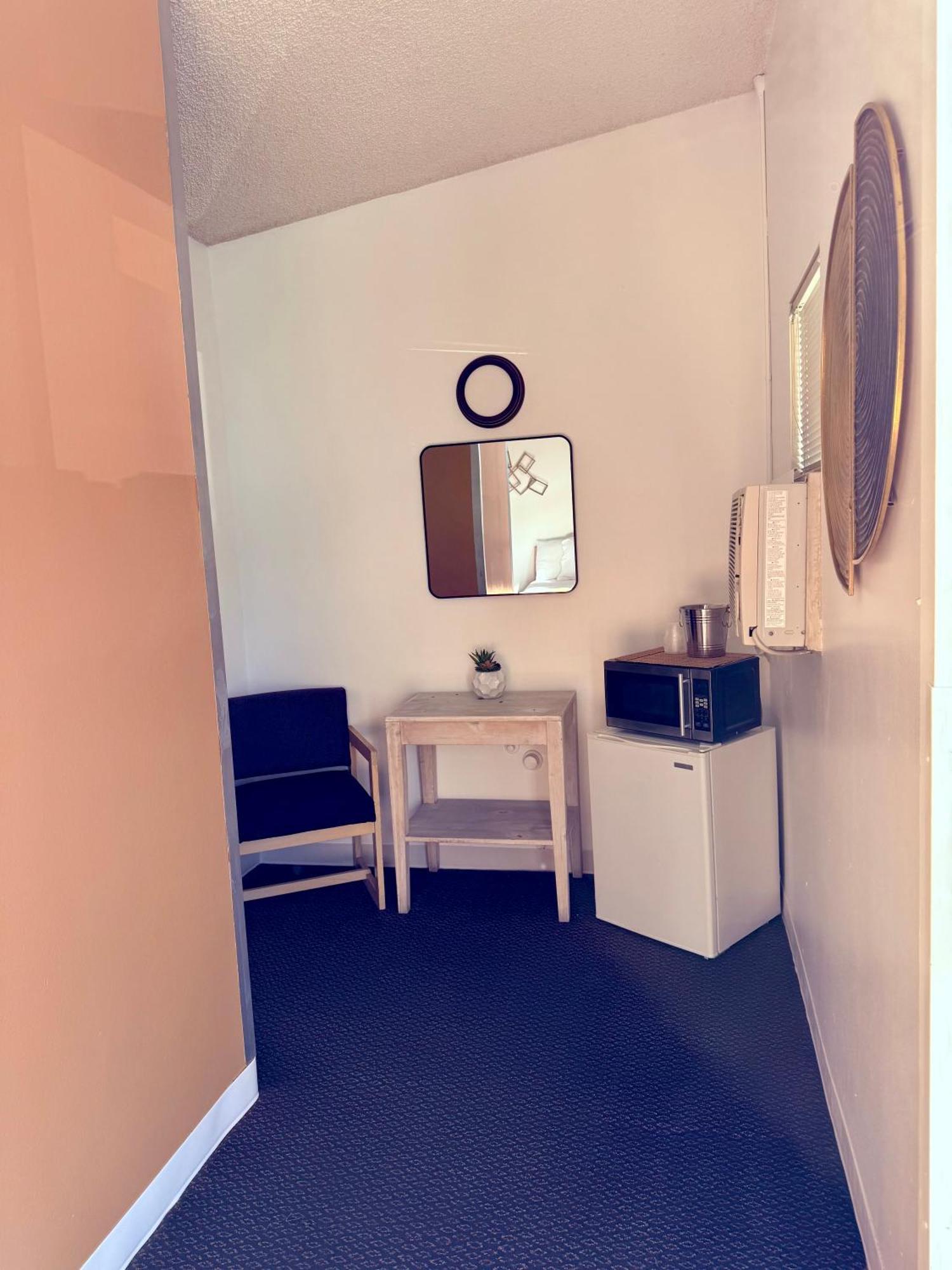 Foghorn Harbor Inn Marina del Rey Екстериор снимка